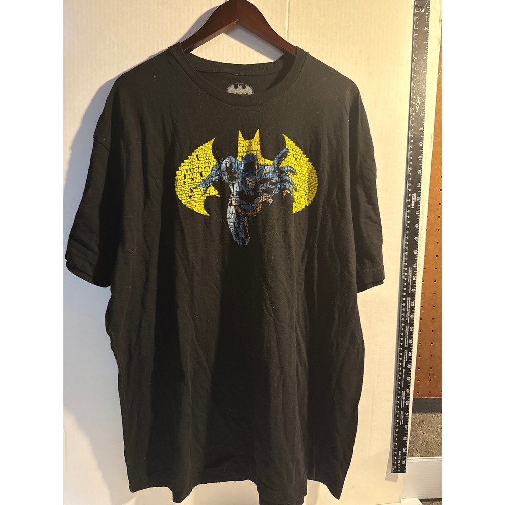 Black Batman Graphic T Shirt Men's Size 2XL DC Comics Superhero Tee vintage‎